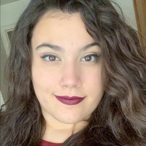 Meet your Posher, Briana